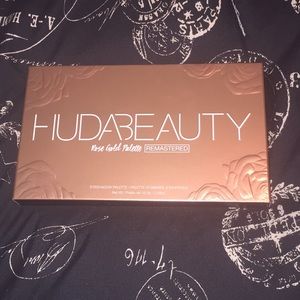 Huda Beauty Rose Gold Palette Remastered